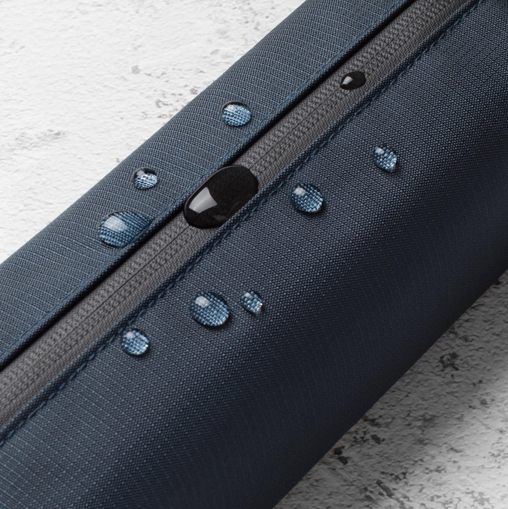 Comfyable rectangular travel bag, easy to fit longer items.