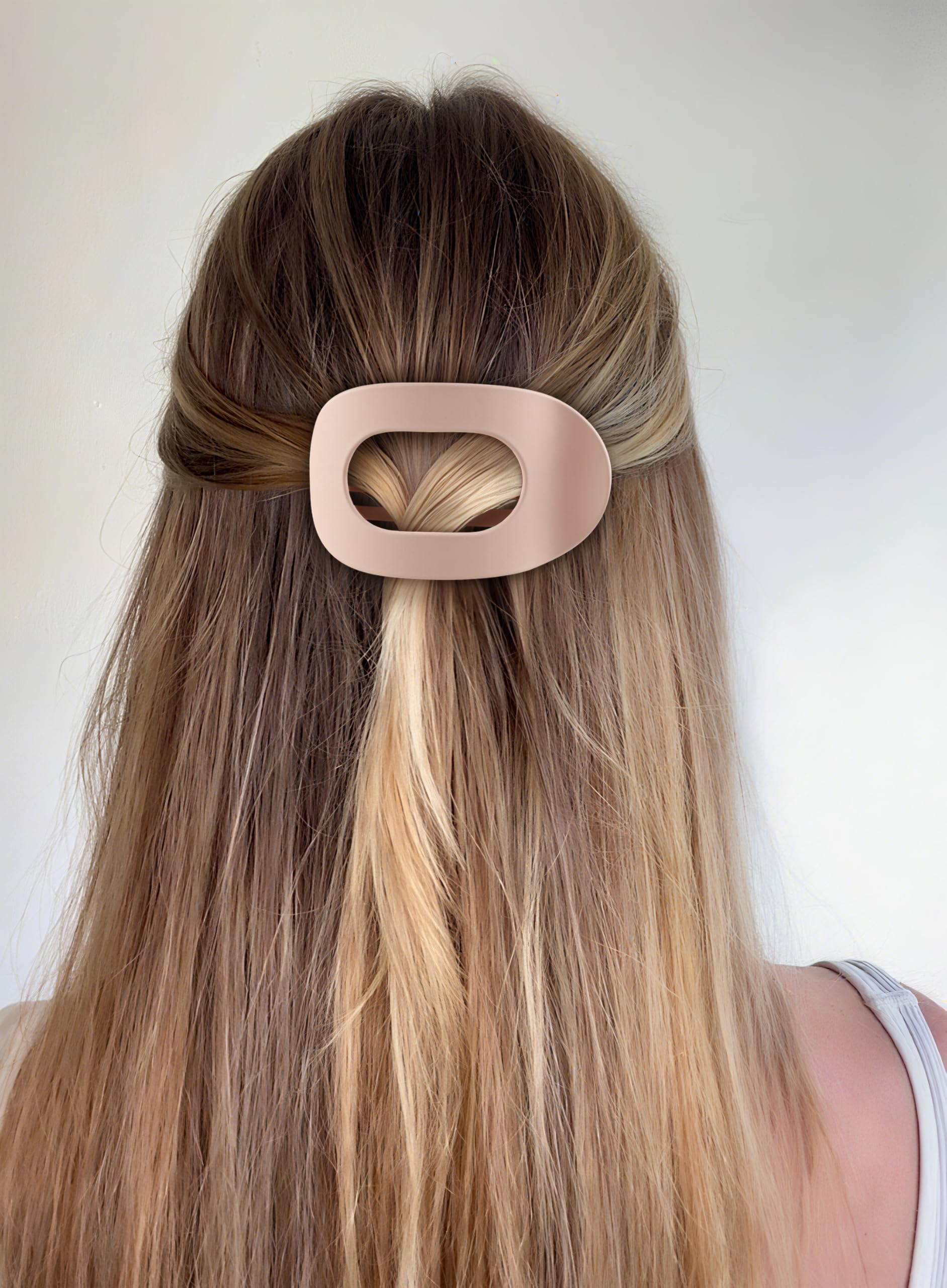 Comott flat clip designed for thin hair styling