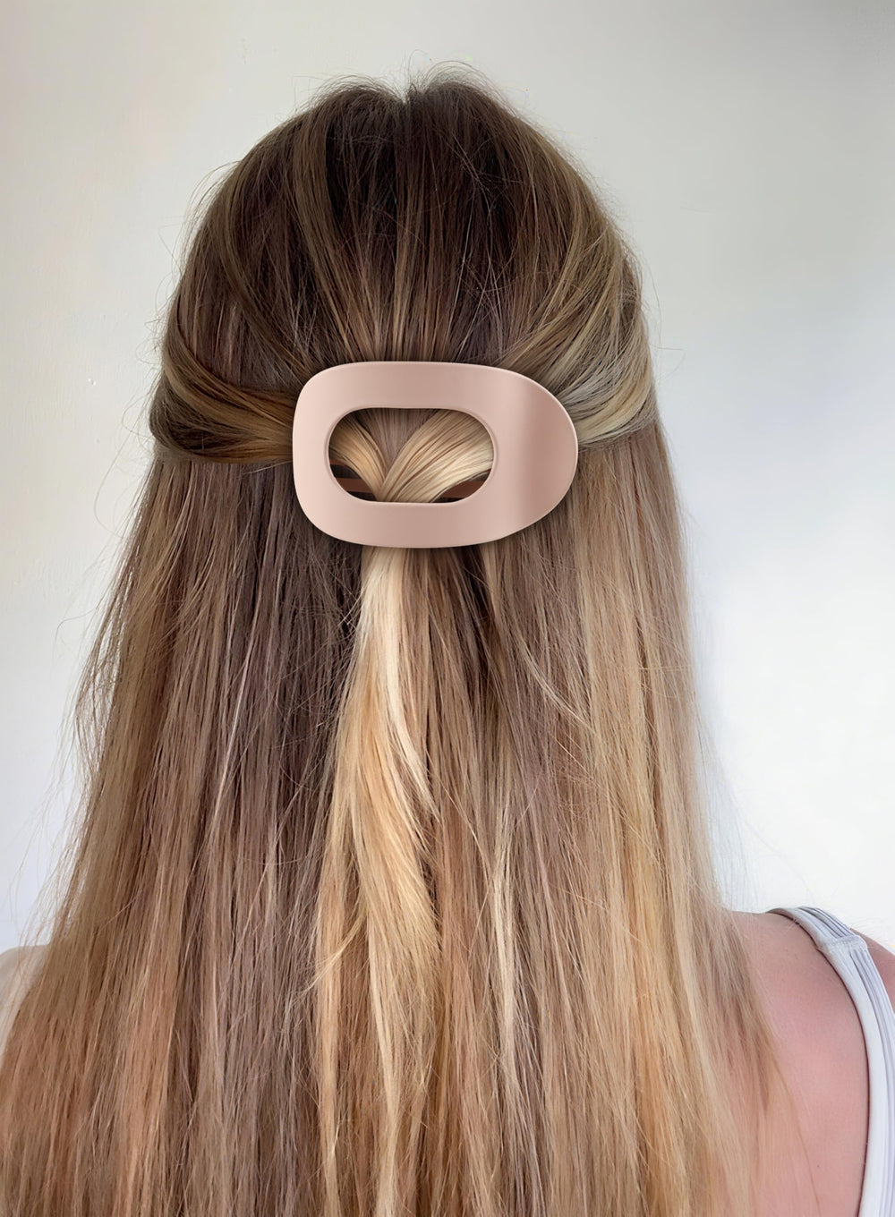 Comott flat clip designed for thin hair styling