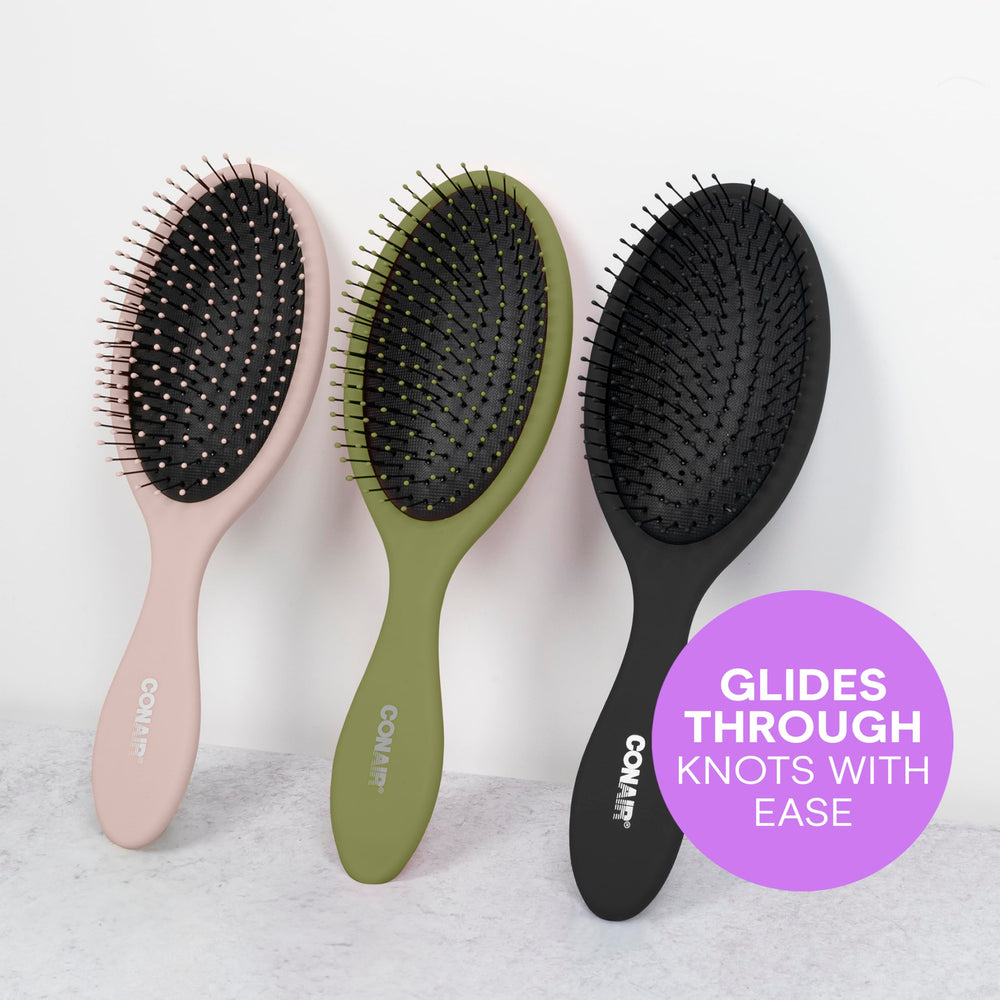 Women-friendly tool for quick detangling and tidy everyday routines.