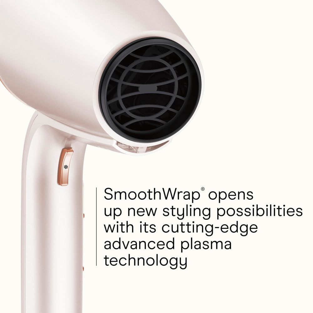 Diffuser attachment on the SmoothWrap for enhanced volume and natural texture.