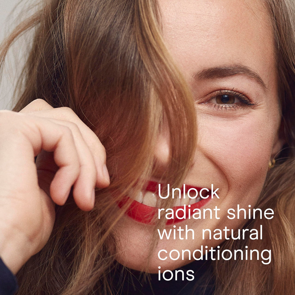 Conair Style and Shine lightweight design weighs about 1.5 lb for easy handling.