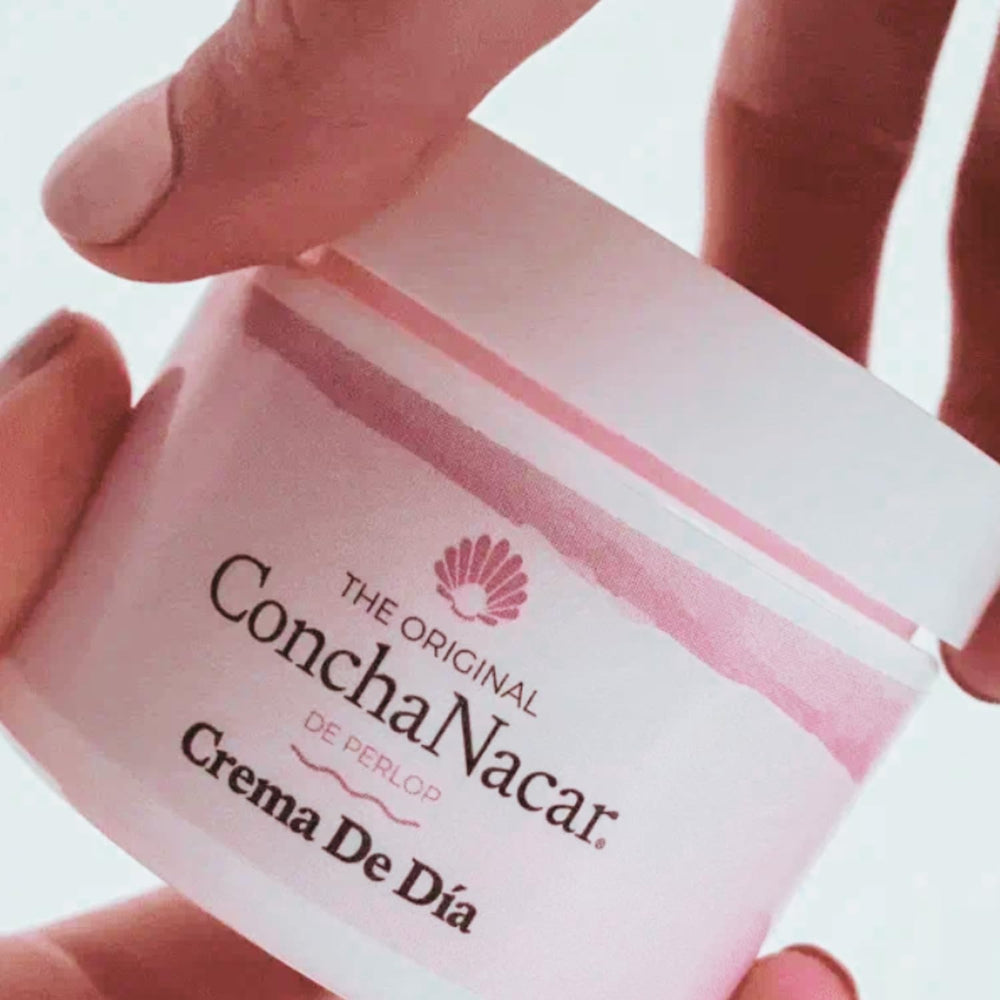 Concha Nacar Crema Día No.1, base ideal para maquillaje gracias a su acabado ligero