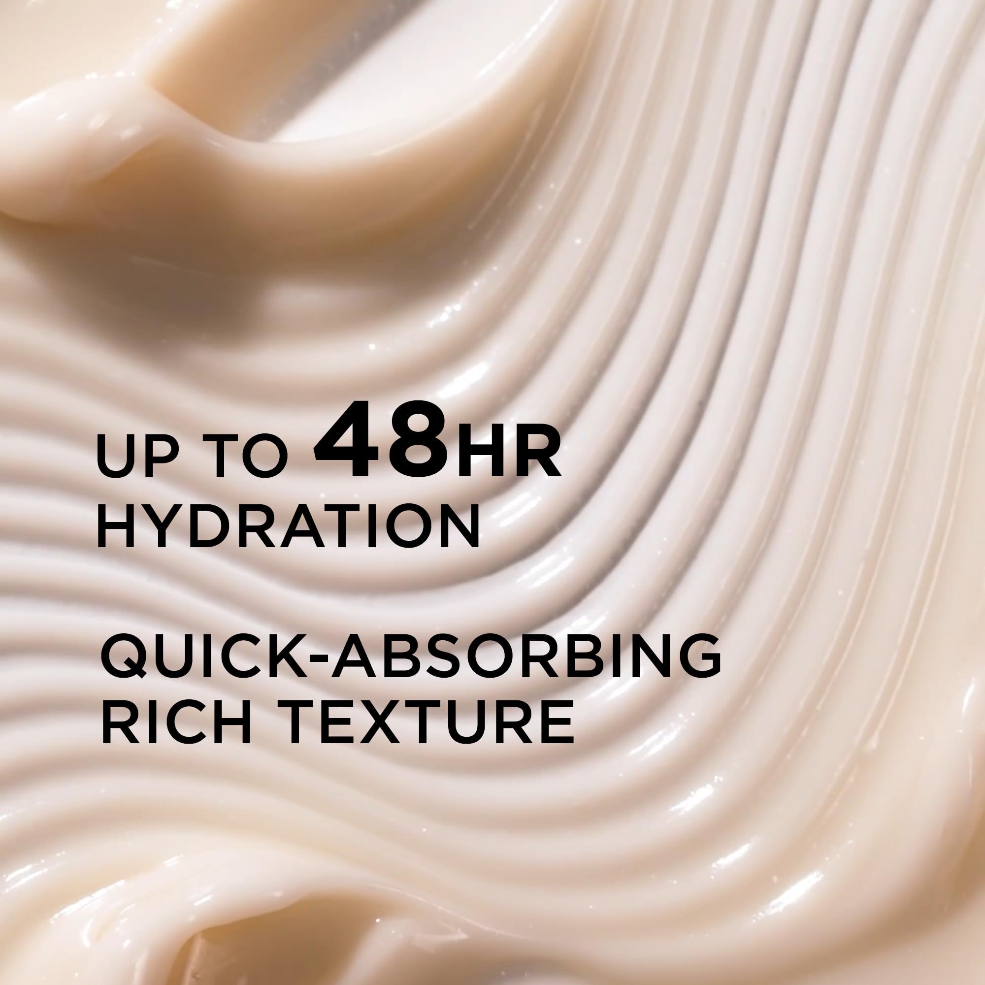 Confidence in a Cream Travel: textura rica que se absorbe fácilmente para piel suave.