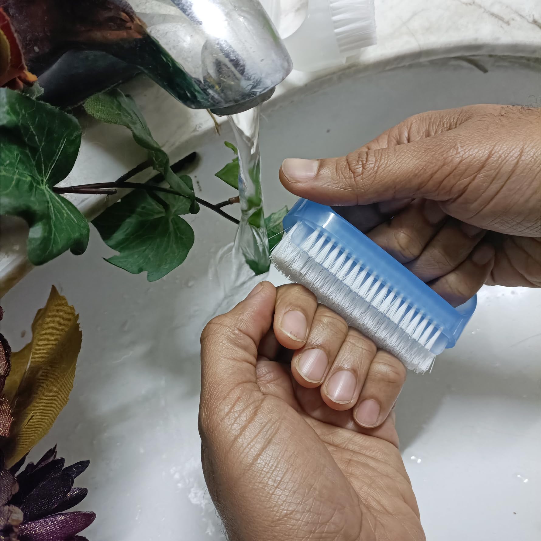 Coralpearl nail brush bristle length detail for thorough under-nail cleaning.