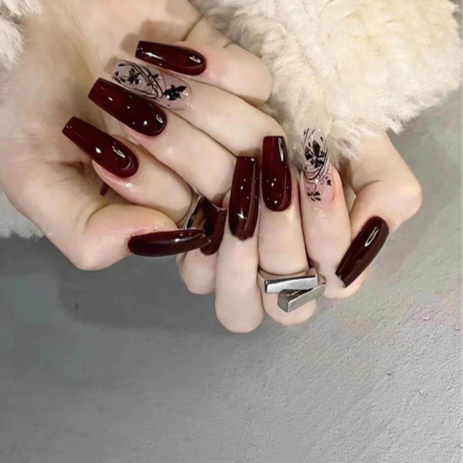 Cosmoo nail-art at home kit idea for DIY styling.