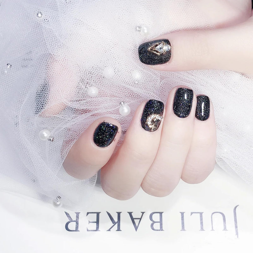 COSMOO vegan nail polish bottle with non-toxic formula for healthy nails.