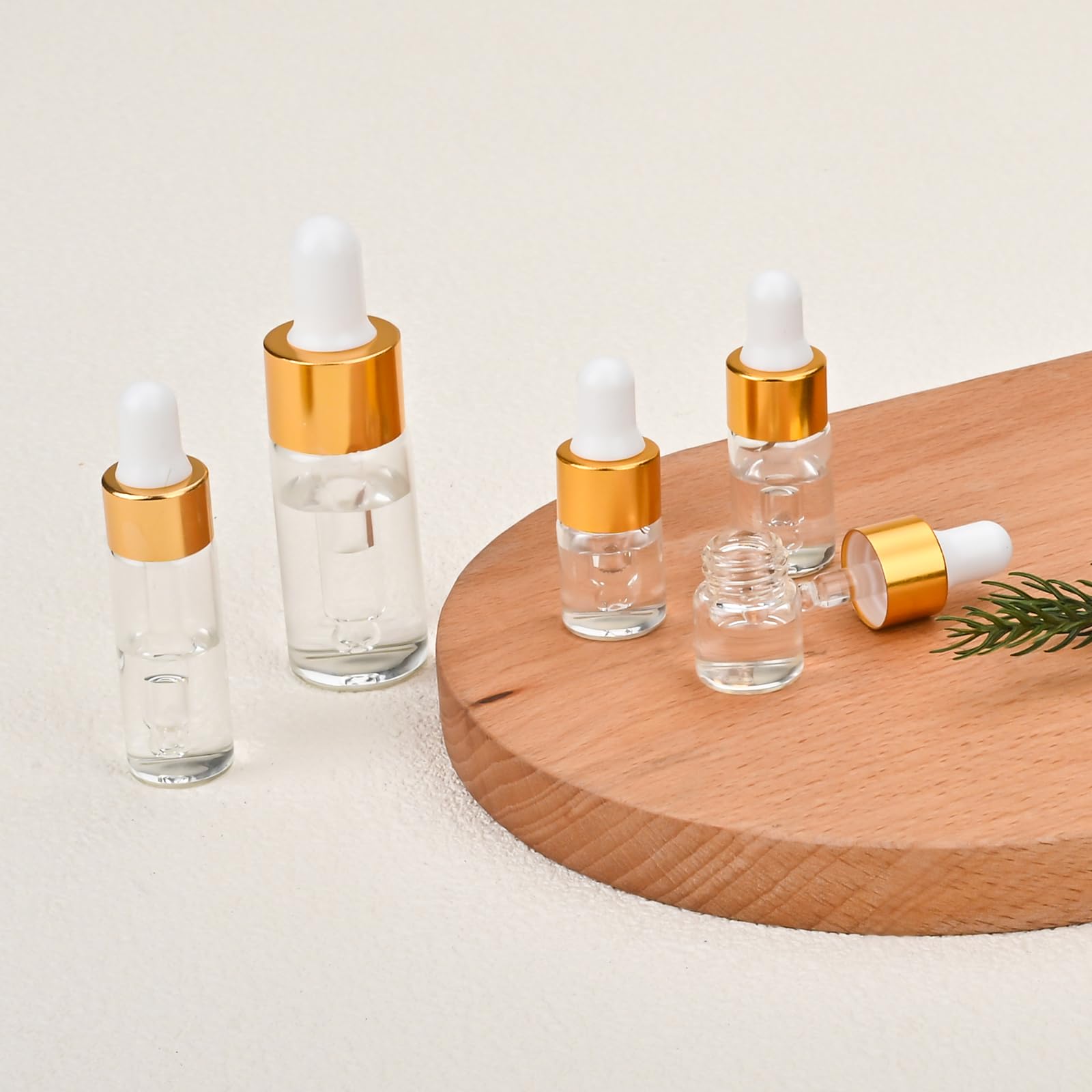 COTOM glass bottle with aluminum cap demonstrates secure closure