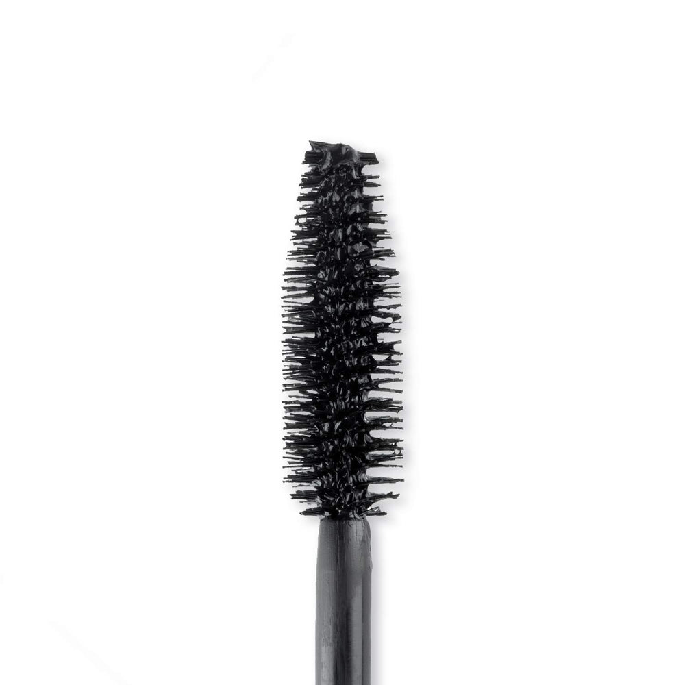 No-water-needed formula of Cover Your Gray Brush-In Wand