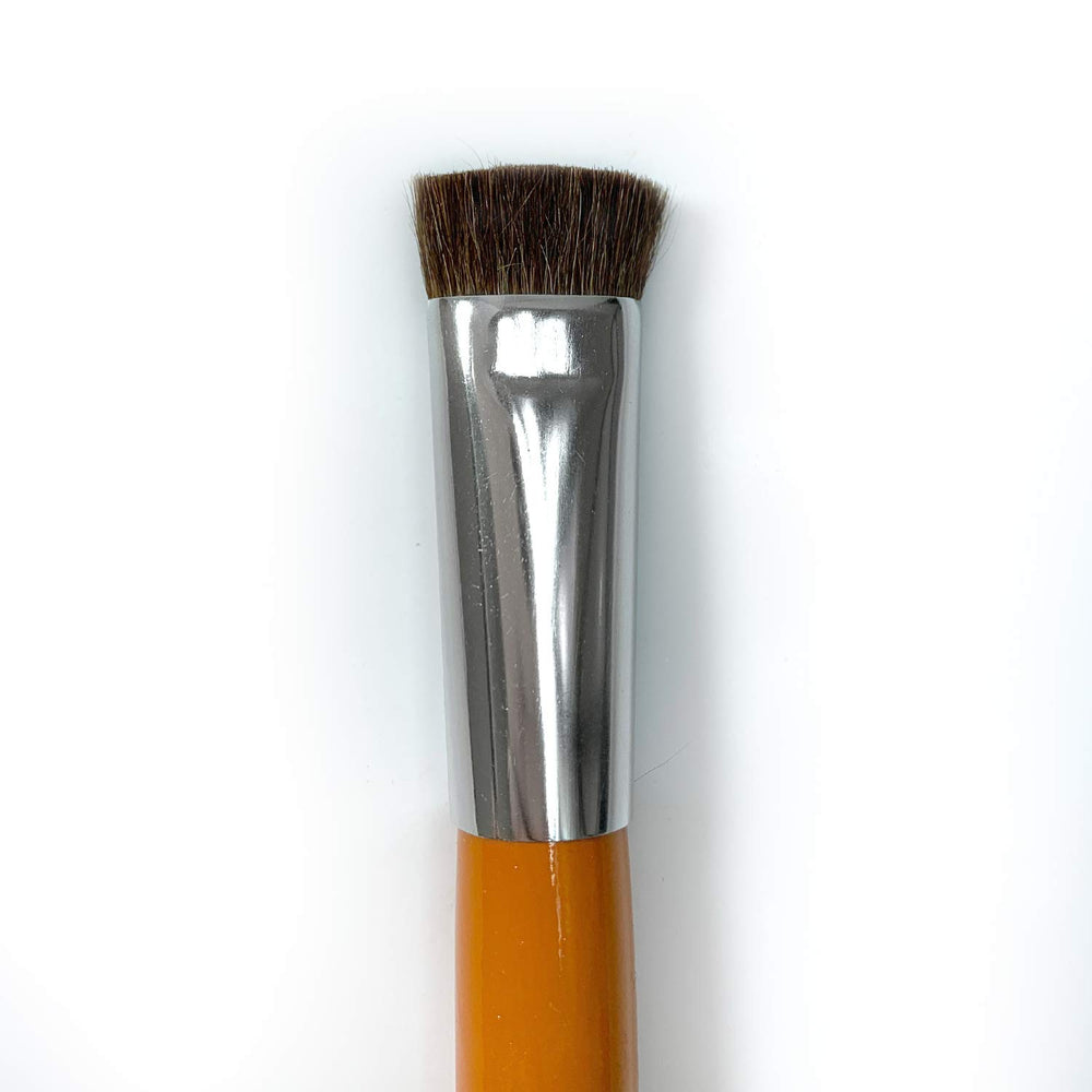Cover Your Gray Fill-In Powder rain-proof formula keeps coverage through light rain.