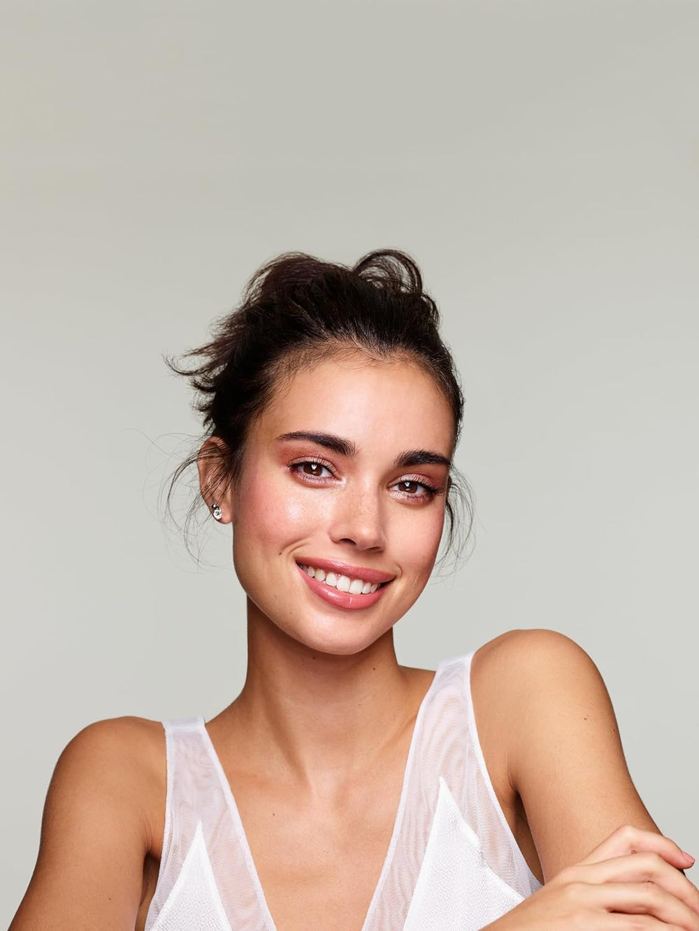 COVERGIRL Soft Mink blush shows velvety texture for smooth blending.