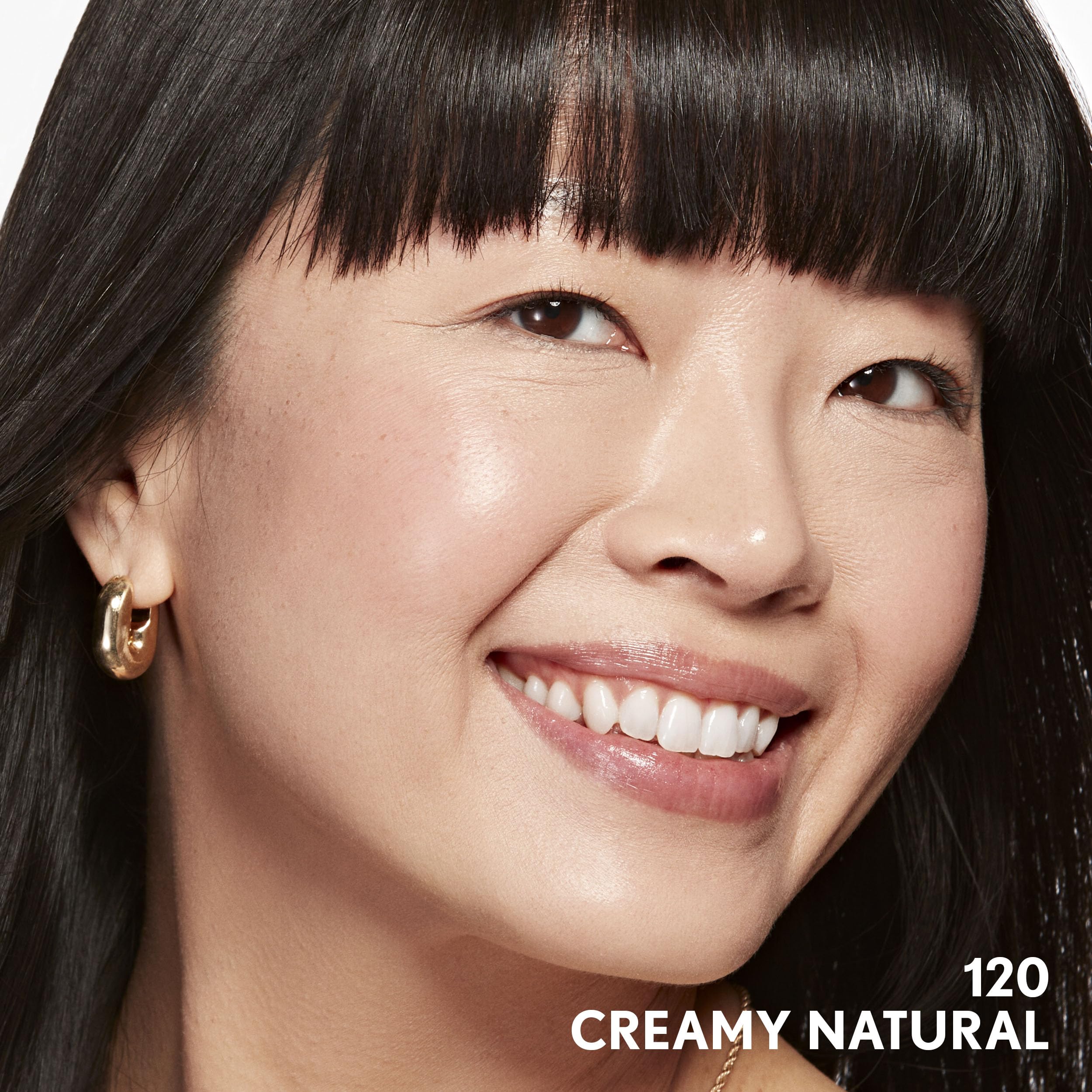 CoverGirl Clean Invisible Foundation in squeezable PCR-tube for easy application.