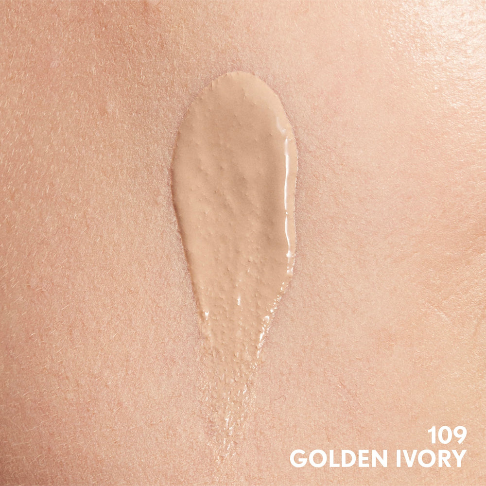 CoverGirl Clean Invisible Foundation texture swatch demonstrates buildable coverage with a dewy glow