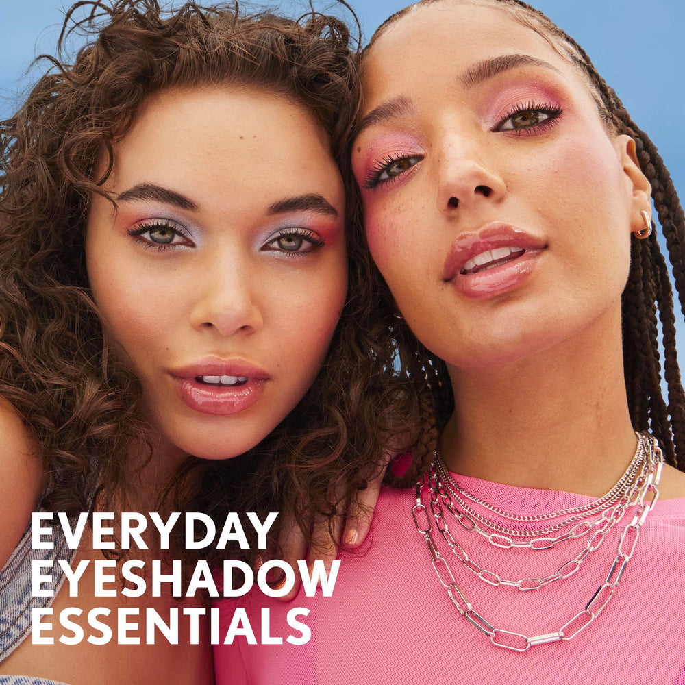 COVERGIRL Eye Enhancers pro tip crease outer V technique for depth