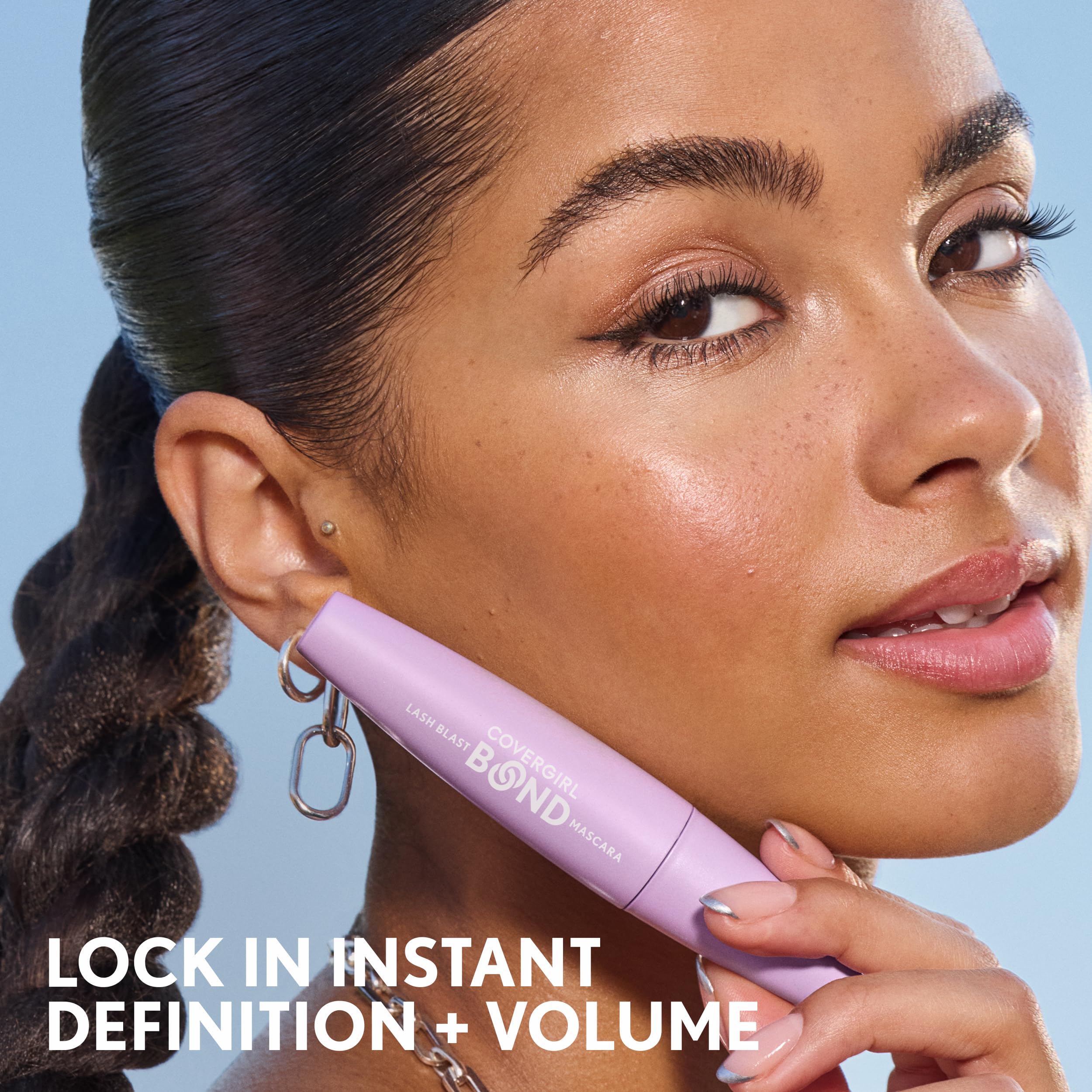 COVERGIRL Lash Blast Bond Mascara fórmula vegana libre de crueldad apta para uso diario