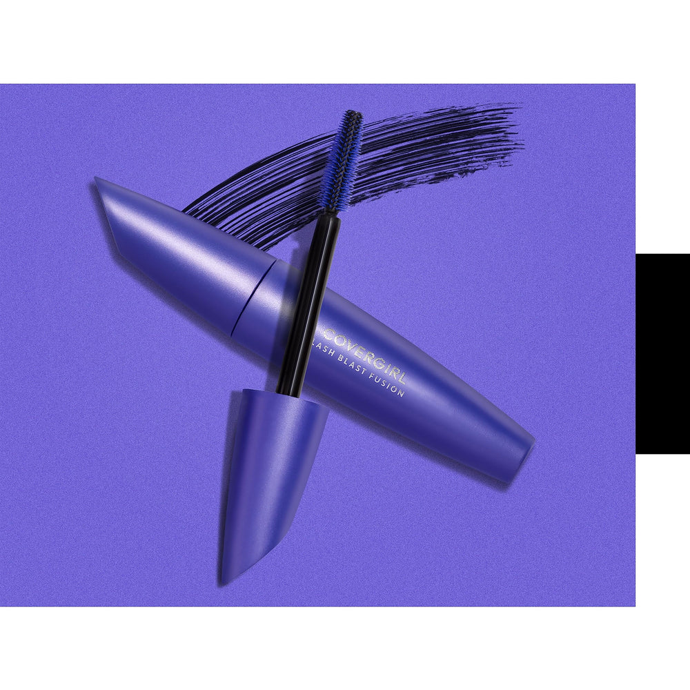 Covergirl Lash Blast Fusion logra pestañas largas y definidas para mirada audaz.