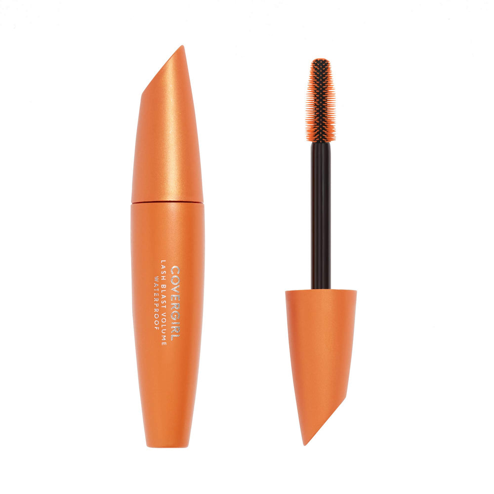 CoverGirl LashBlast Volume resistente al agua para pestañas definidas y duraderas.
