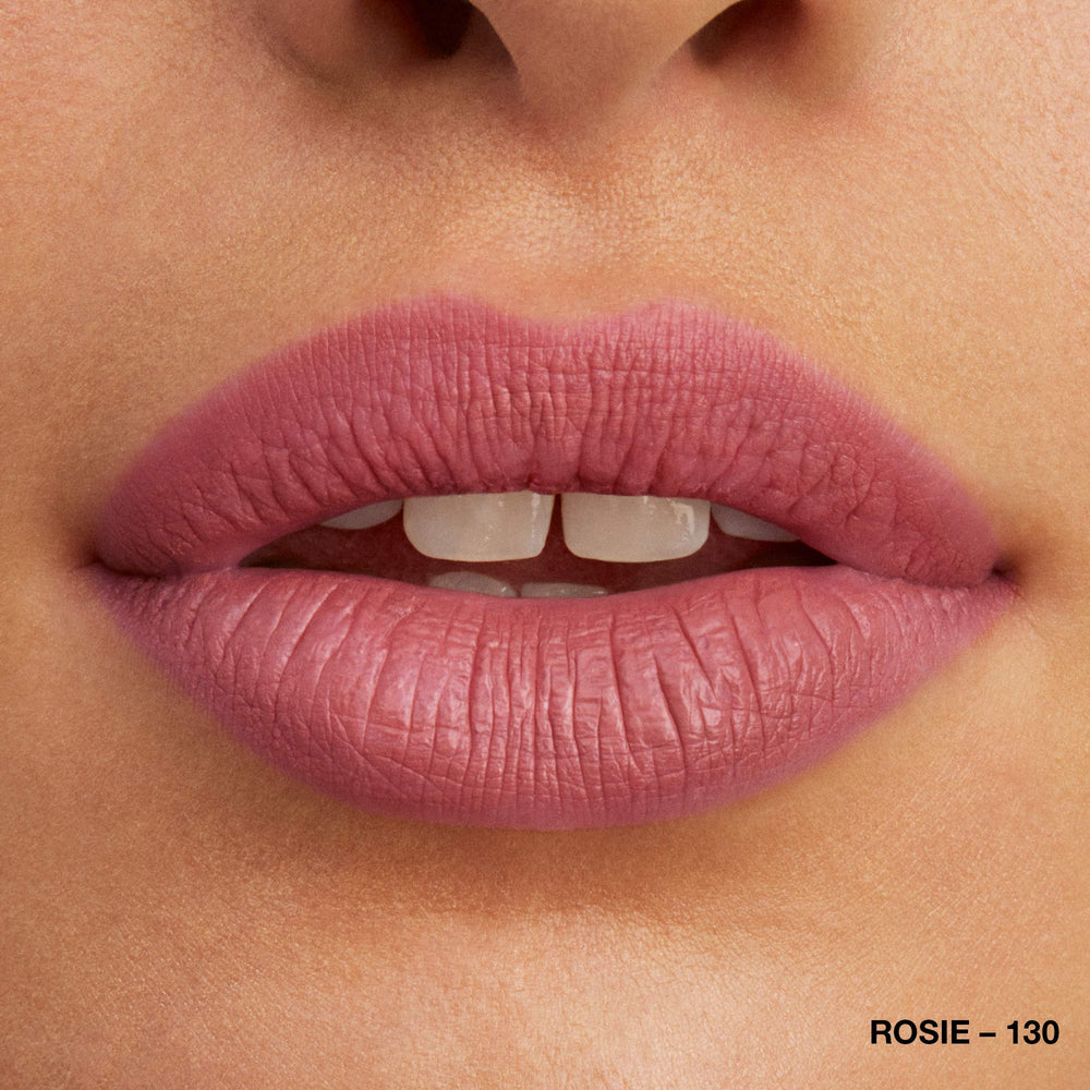 Color Rosie resiste besos y comidas