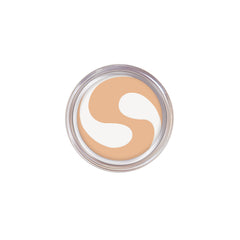 Aplicación rápida con COVERGIRL Simply Ageless para tono igualado.