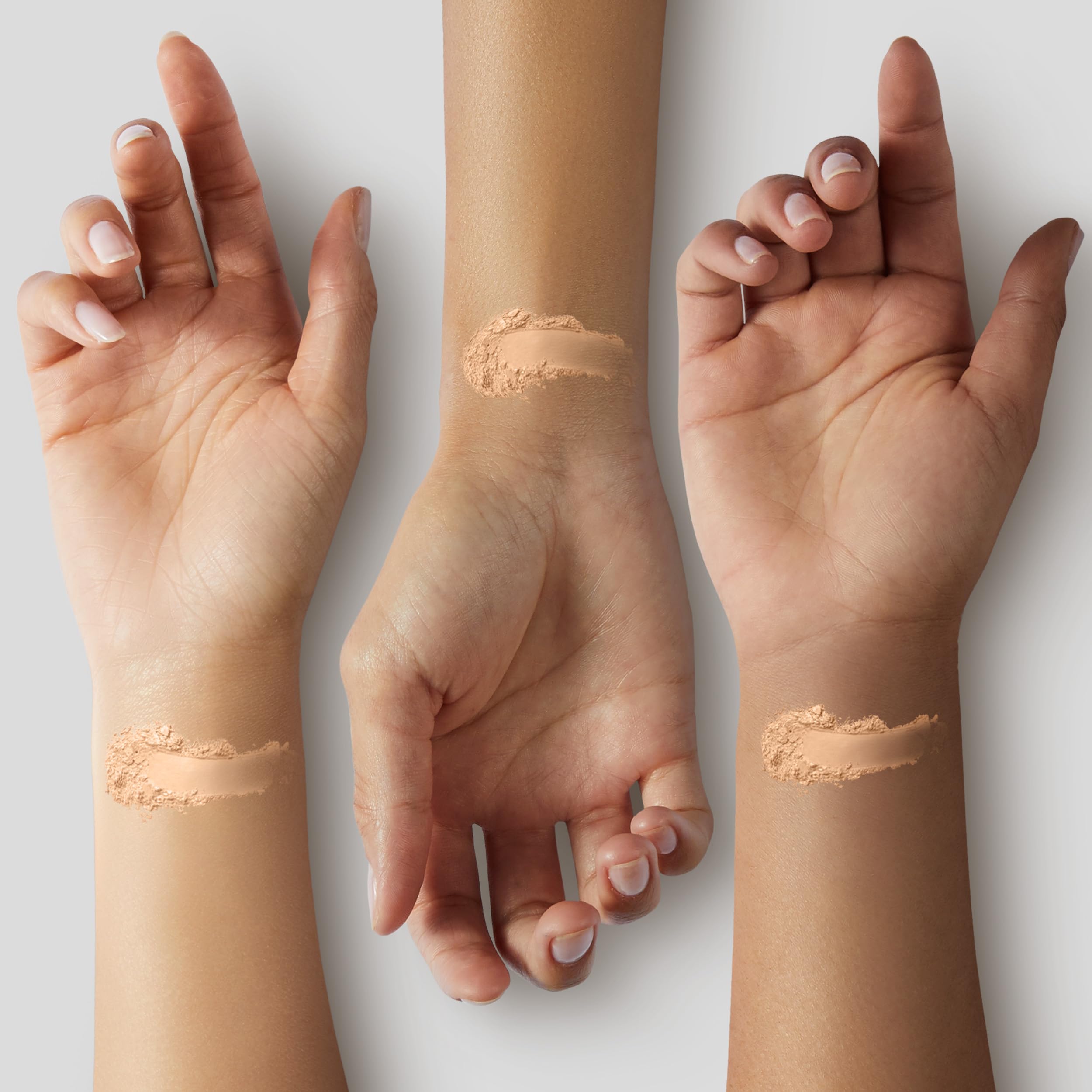CoverGirl Simply Ageless polvo compacto, reducción visual de arrugas al tacto.