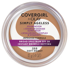 COVERGIRL Simply Ageless muestra textura suave que cubre arrugas para un acabado natural.