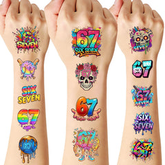 Tatuaje temporal CozyNuukee con donas, ideal para fiestas y expresión personal.