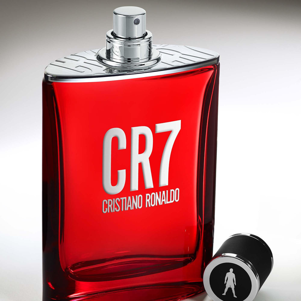 CR7 packaging image highlighting premium presentation for gifting or collection.