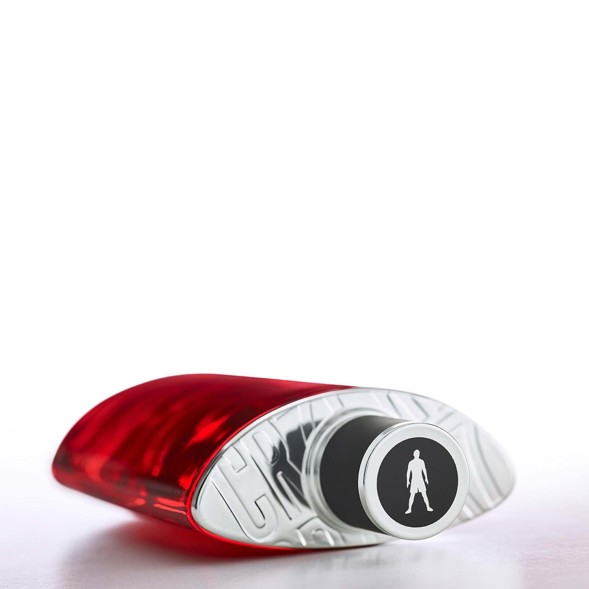 CR7 spray nozzle image for easy application and on-the-go freshness.