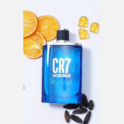 CR7 Play It Cool bottle side highlights ergonomic shape for comfortable handling