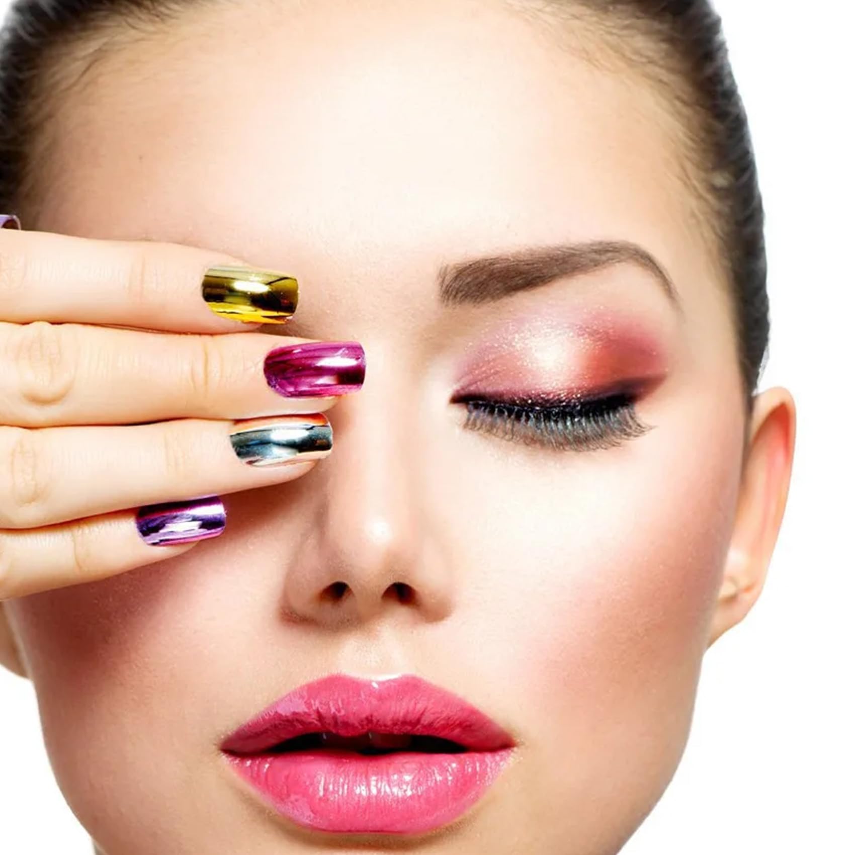 Compatible con uñas naturales, gel y extensiones.