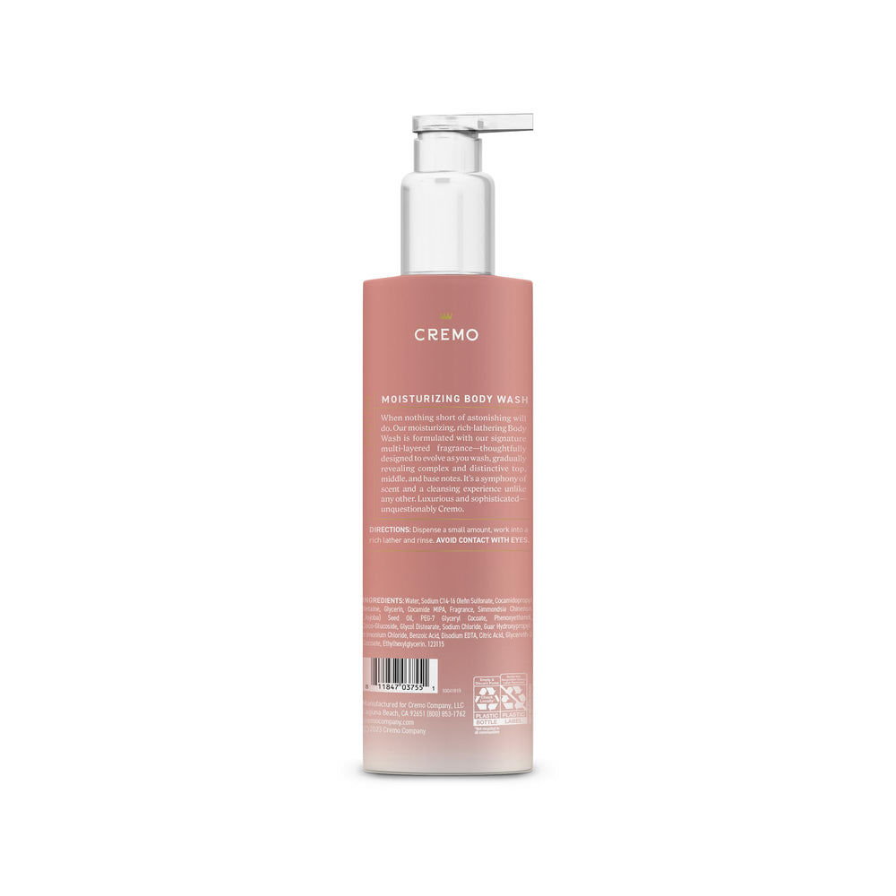 Escena de ducha de lujo con gel de Cremo.