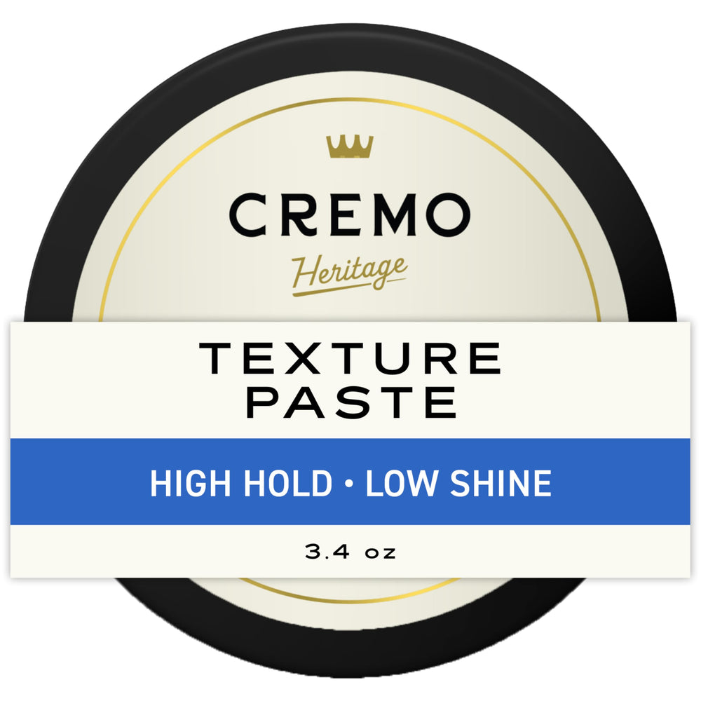 Cremo Pasta Textura en manos, lista para aplicar volumen.