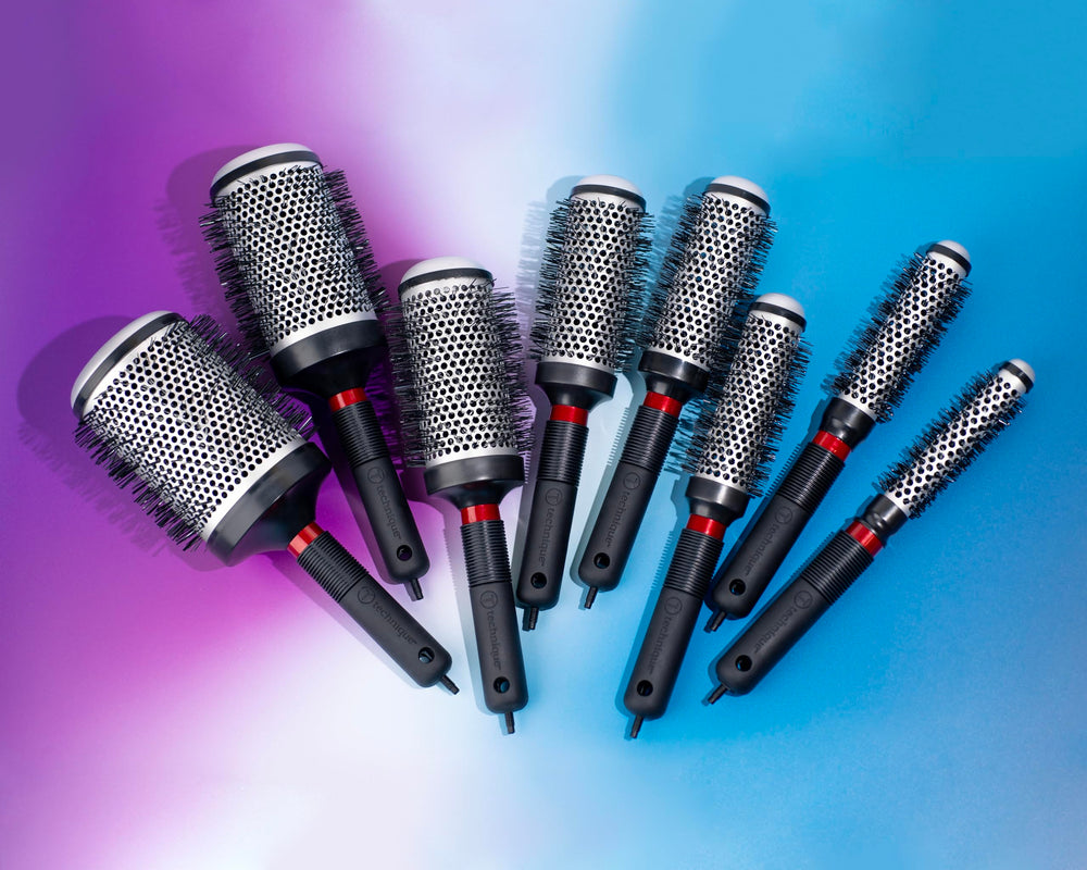 CRICKET Technique 310 1” thermal brush ideal for blow-drying and curling.