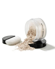Crown Affair Dry Shampoo fragrance-scent delivers fresh aroma on day-old hair.