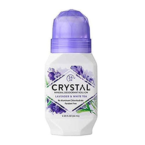 Crystal Essence desodorante mineral roll-on con aplicador, aplicación suave durante el día.