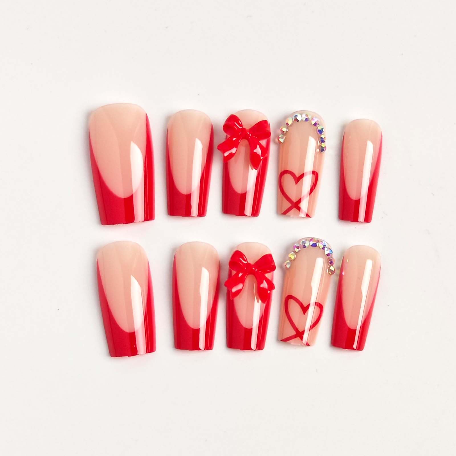 CTTHNBD glossy full-cover nails emphasize smooth finish and long-lasting shine