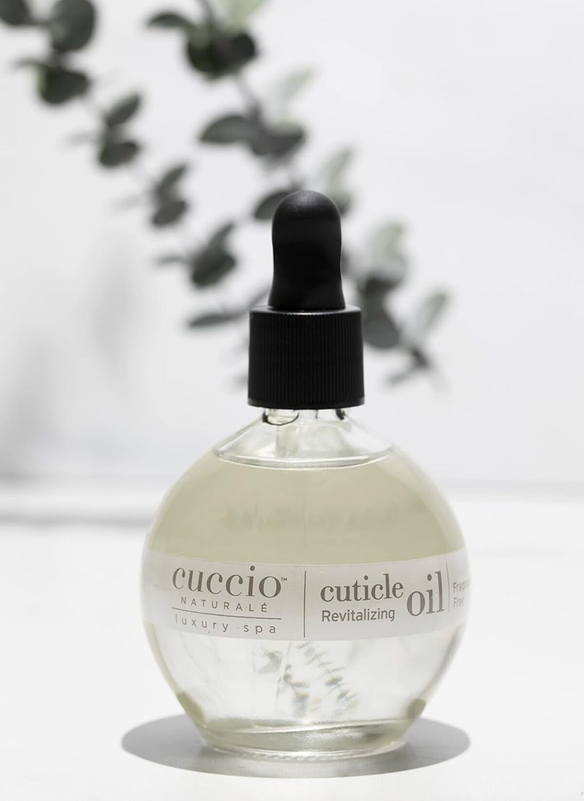 Cuccio Naturale manicure en casa con resultados de salón.