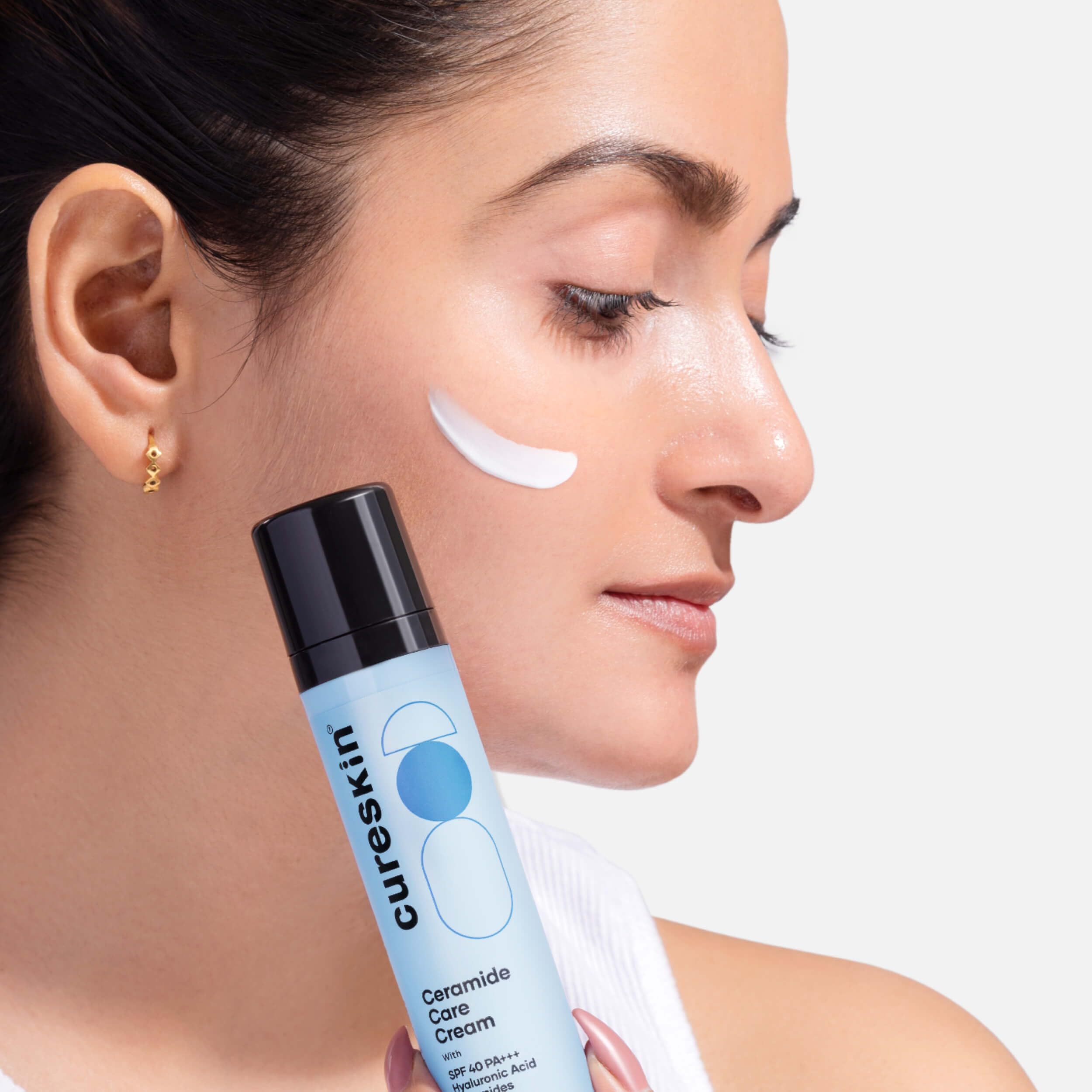 Cureskin Ceramide Moisturizer SPF40 texture swirl demonstrates creamy formula