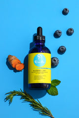 Curls Arándano Menta, masaje en cuero cabelludo; fortalecimiento suave