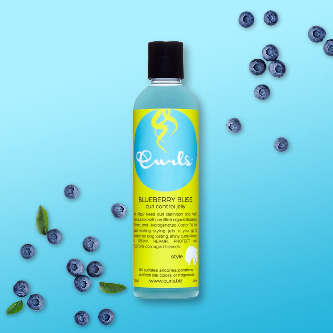 Frizz control on natural textured hair using Curls Blueberry Bliss Control Jelly.