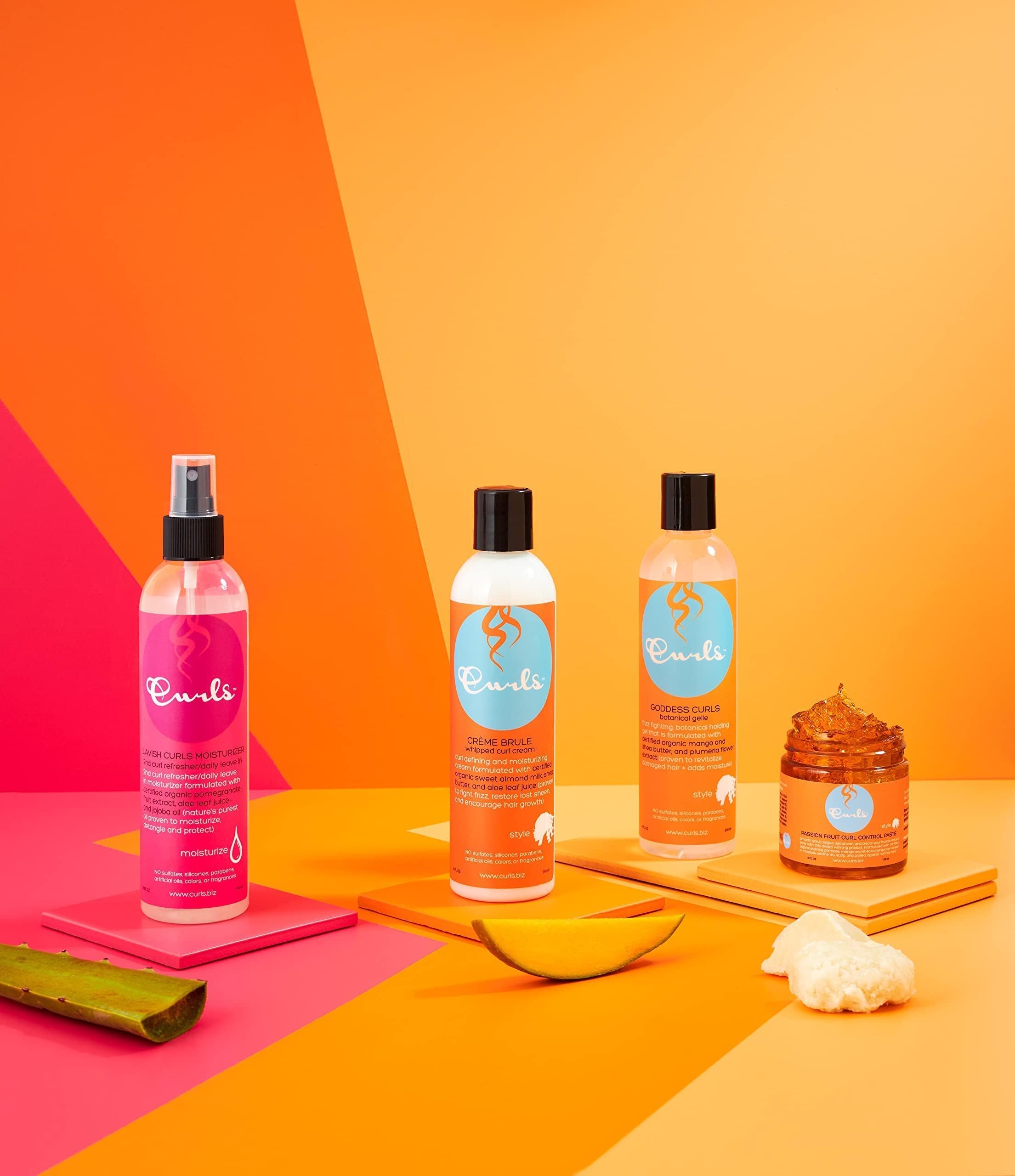 Curls Goddess Botanical Gel demonstrates frizz control in humid climates.