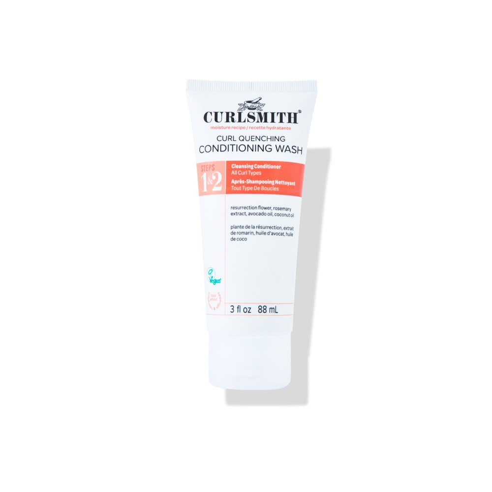 CURLSMITH Curl Quenching Co-Wash muestra la botella y su aplicador para limpieza suave
