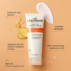 Aplicación de CURLSMITH en cabello mojado para definición natural