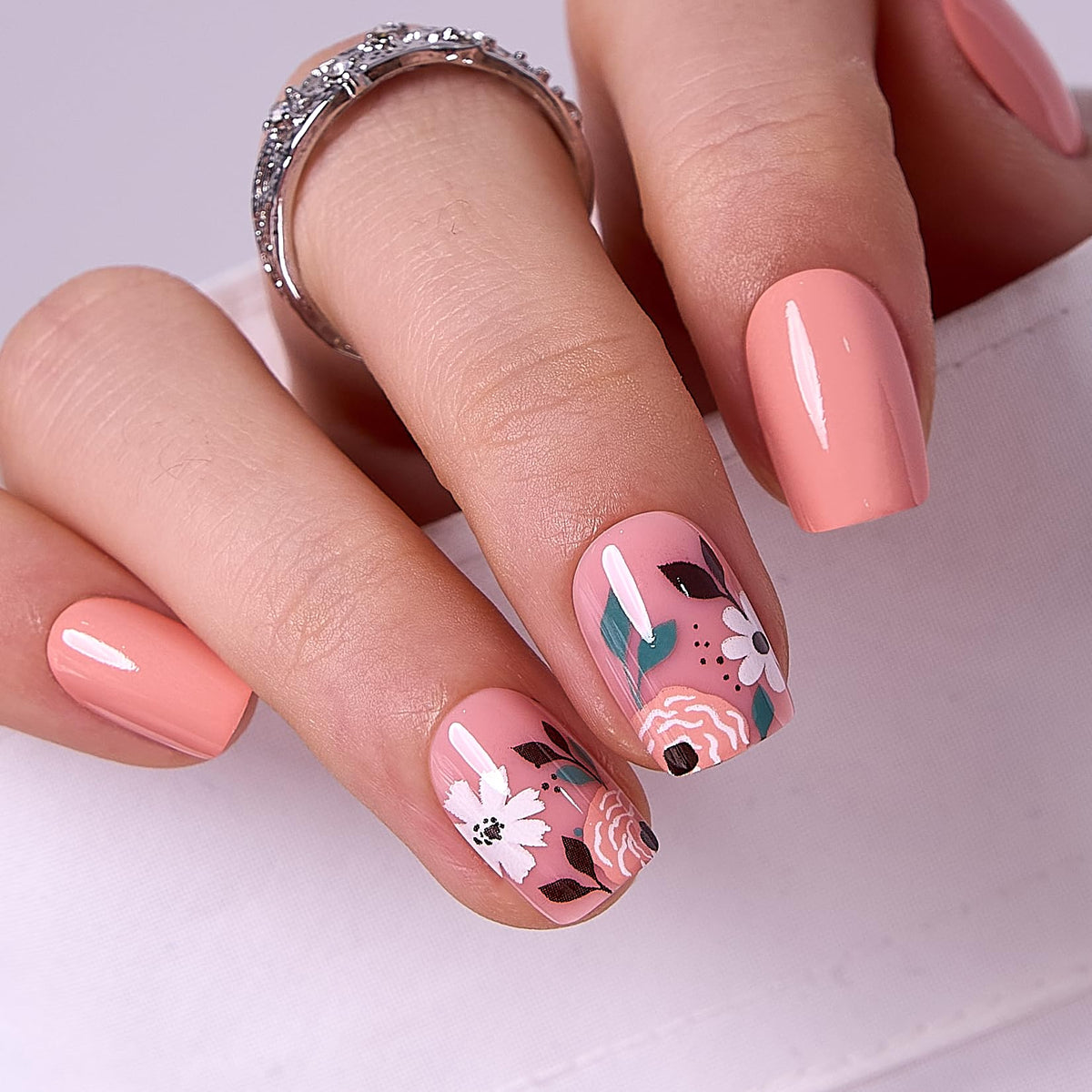 Curvlife uñas pegables con diseño frances rojo-naranja para un acabado profesional en casa