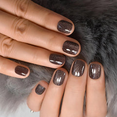 Curvlife uñas pegadas naturales, sensación suave y ajuste cómodo.