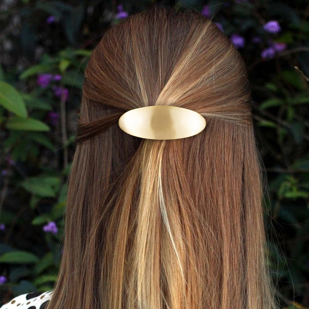 CustomyLife party-ready clip provides decorative detail for celebrations.