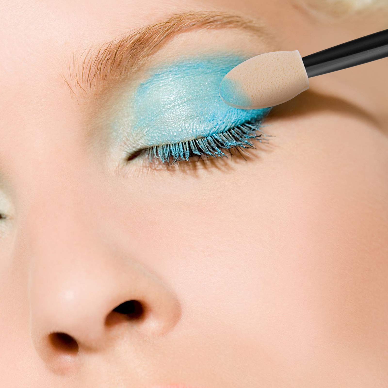 Cuttte applicator suitable for eye makeup, face art, and chrome powder.