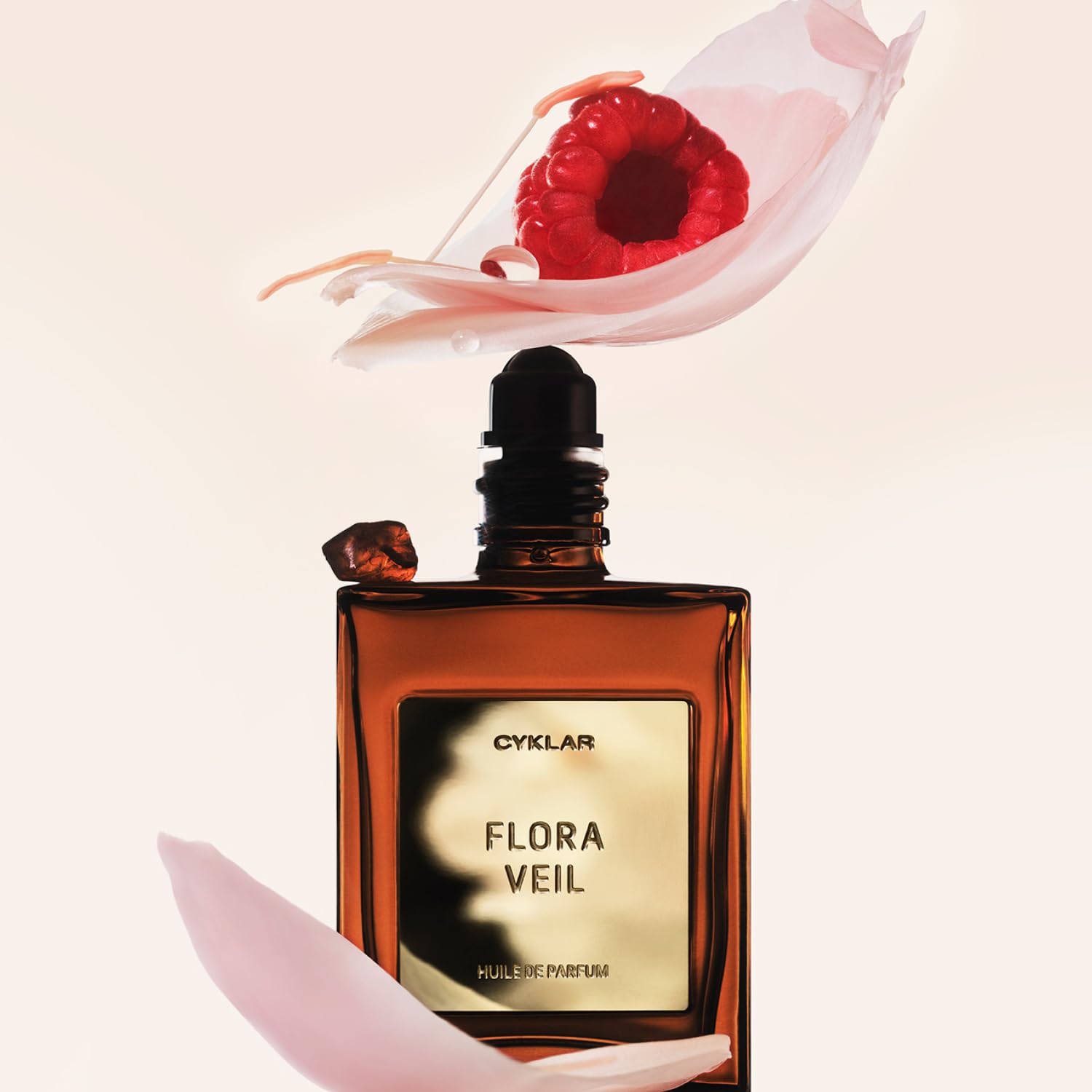 CYKLAR Perfume Oil on skin shows warmth blooming the scent
