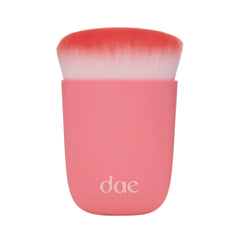DAE Fairy Duster Kabuki brush close-up for smooth root blending and quick refresh.