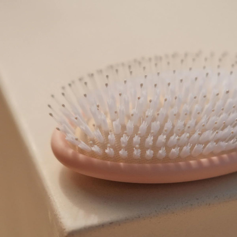 DAE vegan detangle brush recyclable packaging supports eco choices
